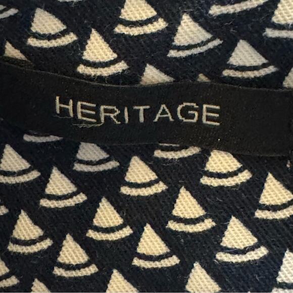 Talbots navy white flat front cropped pants size 2P
 b34 - Picture 3 of 4